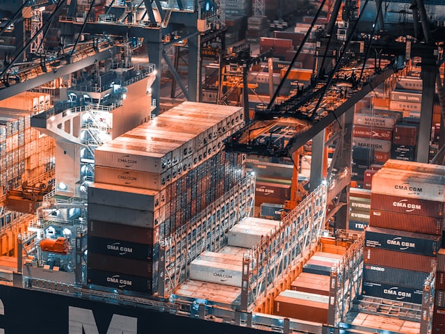 Cranes & Lifting